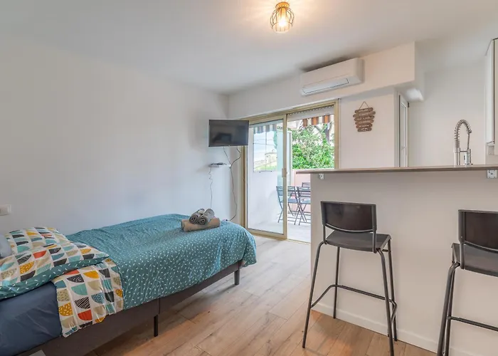 Studio Avec Terrasse Vue Jardin
