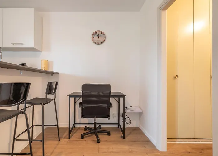 Studio Avec Terrasse Vue Jardin